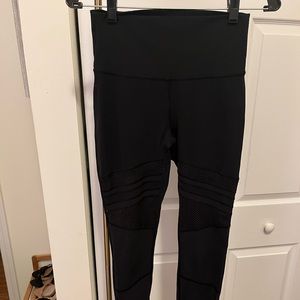 Lululemon black mesh detail leggings